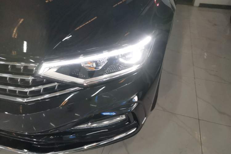 Used Volkswagen Magotan 2025 Zhongxiang Version 280TSI DSG Comfort Edition
