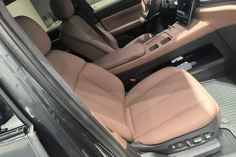 Used Nio ES8 2024 75 kWh