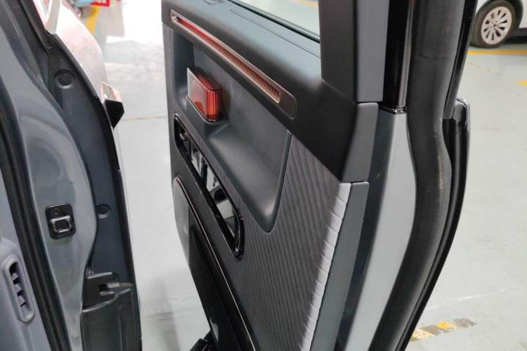 Used Zeekr MIX 2025 Long-Range Intelligent Driving Edition
