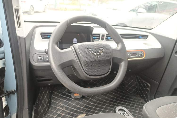 Used Wuling Hongguang MINIEV 2021 Macaron Fashion Model Lithium Iron Phosphate