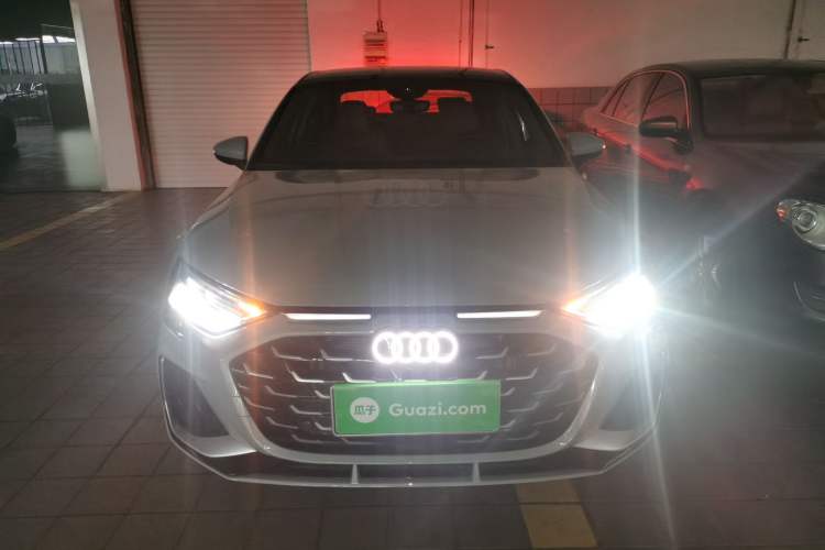 Used Audi A3 2025 A3L Limousine 35TFSI Prestige Edition + Luxury Selection Package
