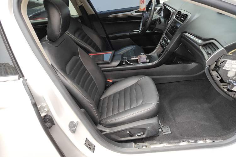 Used Ford Mondeo 2017 EcoBoost 200 Luxury Model
