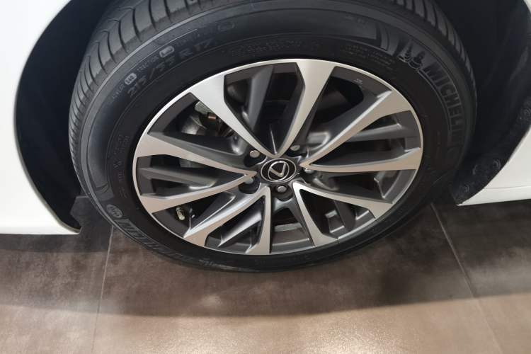 Used Lexus ES 2023 200 Excellence Edition
