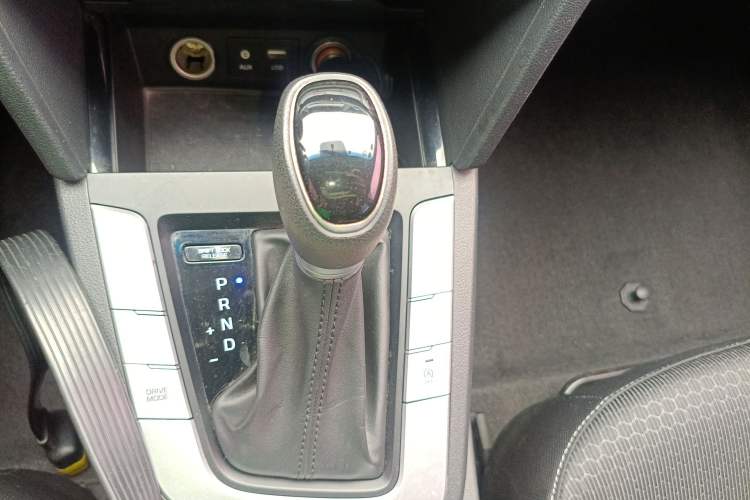 Used Hyundai Elantra 2016 1.6L Automatic ZhiXuan – Elite Version
