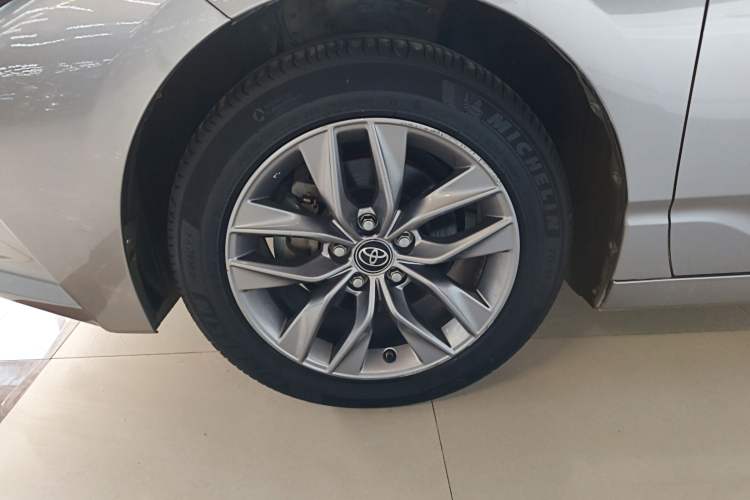 Used Toyota Avalon 2019 2.0L Ambition Edition China VI
