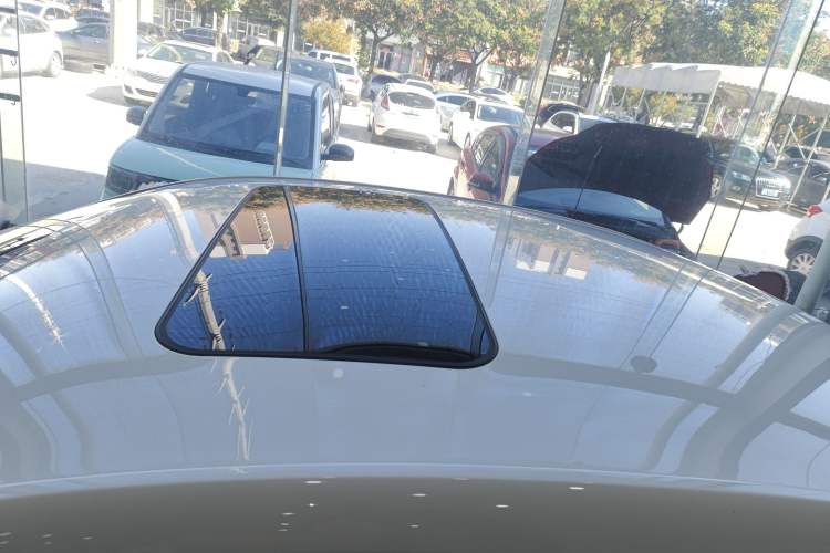 Used Roewe i5 2020 1.5L Automatic 4G Connected Linghao Edition
