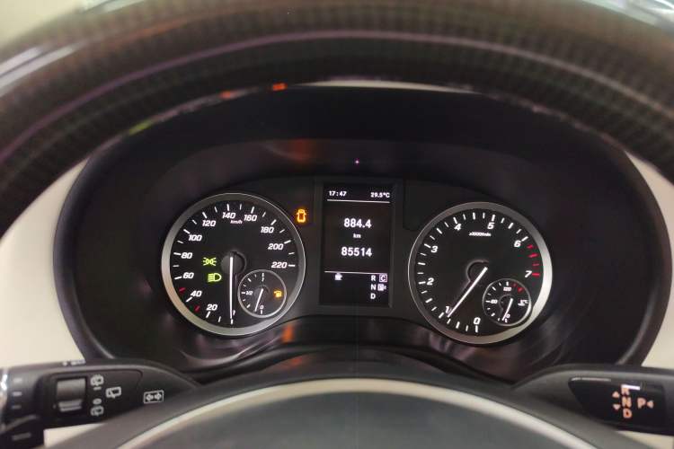 Used Mercedes-Benz Vito 2021 2.0T Elite Version 7 Seats
