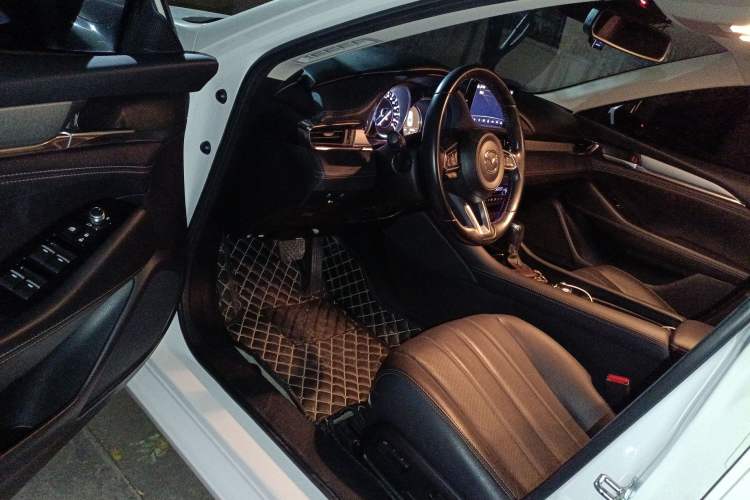 Used Mazda Atenza 2020 2.0L Blue Sky Luxury Edition
