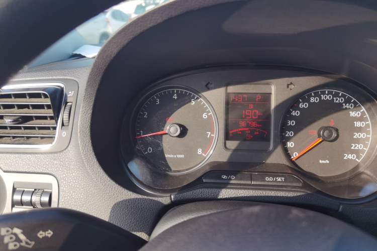 Used Volkswagen Polo 2013 1.6L Automatic Comfort Edition
