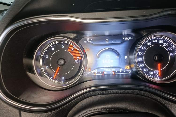 Used  Cherokee 2019 2.0T Two-Wheel Drive Smart Enjoyment Version China VI
