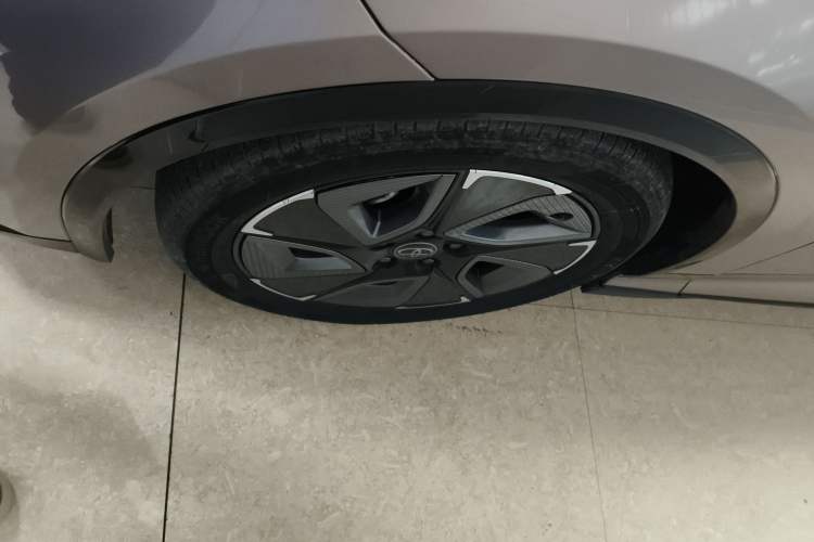 Used Toyota bZ3 2023 616 km Long-Range Premium
