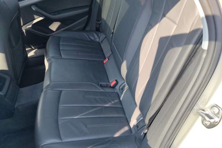 Used Audi A4L 2017 Plus 40 TFSI Ambition Model
