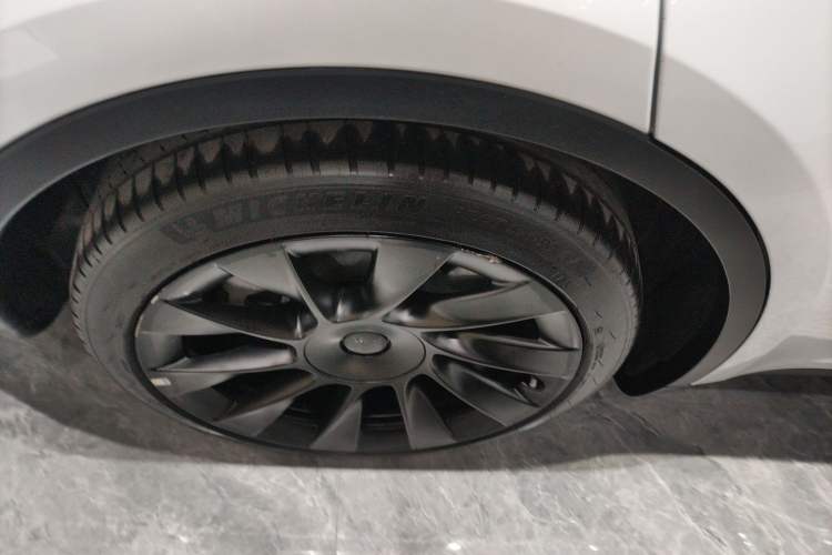 Used Tesla Model Y 2024 Rear-Wheel-Drive Version