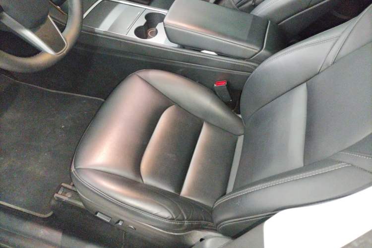 Used Tesla Model Y 2022 Rear-Wheel-Drive Version
