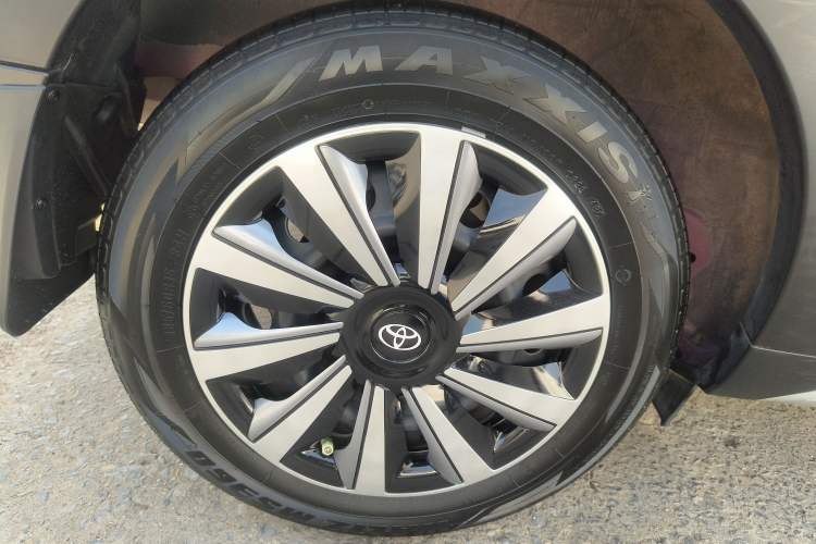 Used Toyota YARiS L 2022 X-Trail 1.5L CVT Leading PLUS Edition
