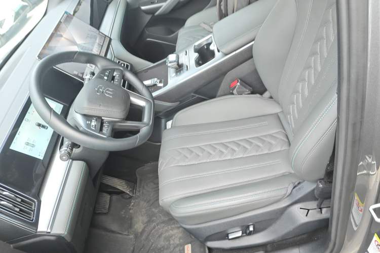 Used BYD Song L DM-i 2025 Intelligent Driving Version 160 km Beyond-Range Type
