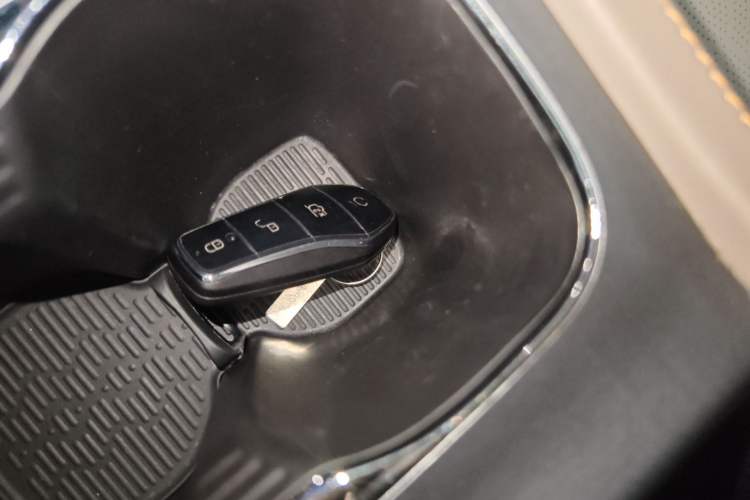 Used BYD Yuan PLUS 2024 Honor Edition 510KM Beyond Model
