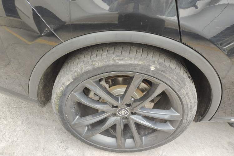 Used BYD Tang New Energy 2019 EV600D Four-Wheel Drive Smart Connectivity Leading Model
