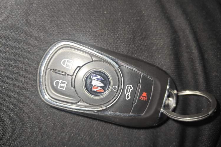 Used Buick GL8 2021 ES Landtrek 653T Comfort Edition