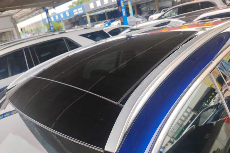 Used Mercedes-Benz GLC 2018 GLC 260 4MATIC Luxury Model
