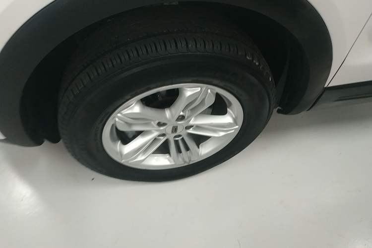 Used Qoros 5 2018 Revised Version 1.6T Automatic Leading Edition