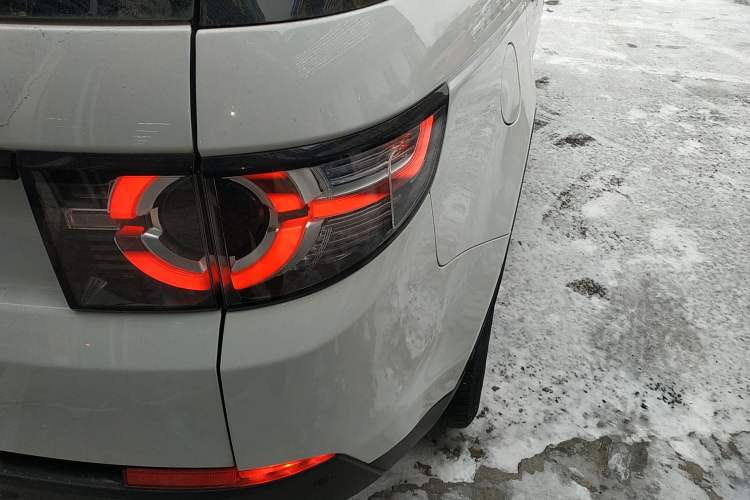 Used Land Rover Discovery Sport 2019 240 PS SE Version China VI Standard