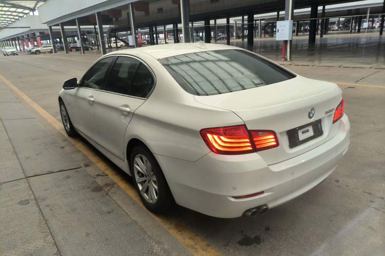 Used BMW 5 Series 2015 520i Elegant Edition
