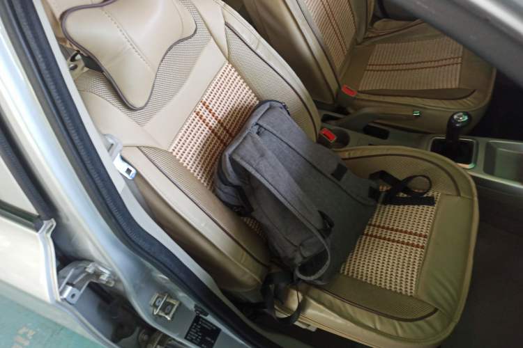 Used Changan Alsvin V3 2012 1.3L Manual Luxury Version China IV Standard