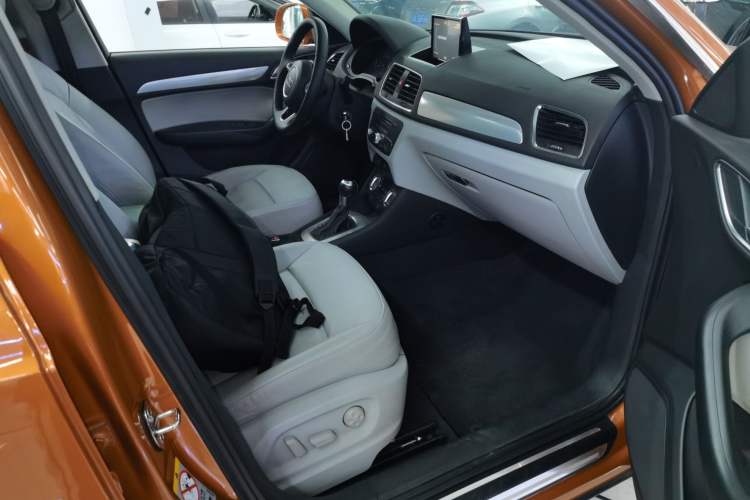 Used Audi Q3 2015 30 TFSI Comfort Model
