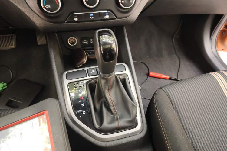 Used Hyundai ix25 2016 1.6T Dual-Clutch Two-Wheel Drive Smart GLS Model