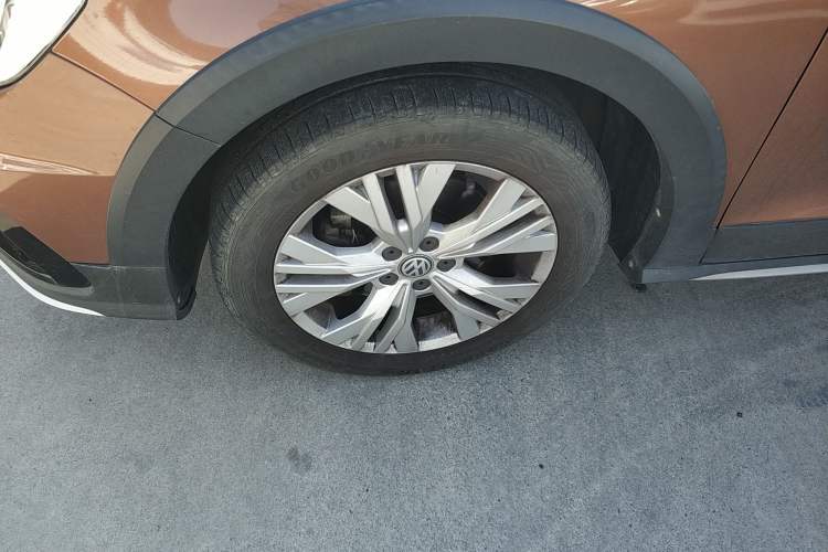 Used Volkswagen C-TREK 2017 230TSI DSG Comfort Version
