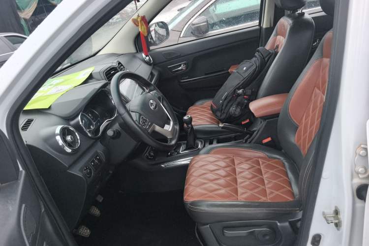 Used SWM X3 2017 1.5T Manual Fashion Model