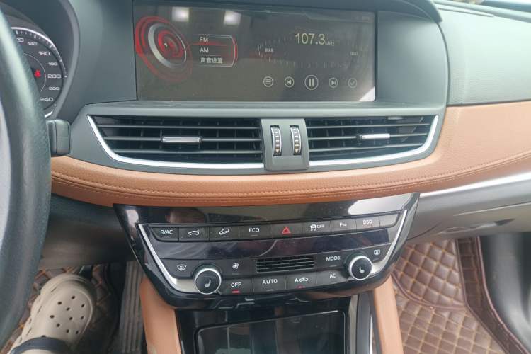 Used BORGWARD BX7 2016 28T Four-Wheel Drive Flagship Model 6 Seats
