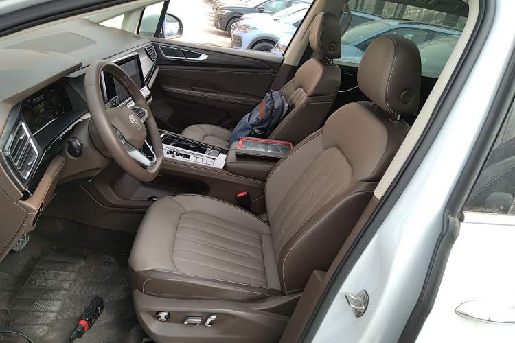 Used Volkswagen Viloran 2024 330TSI Luxury Edition