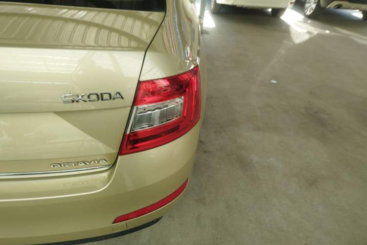 Used Skoda Octavia 2015 1.6L Automatic Yijun Edition