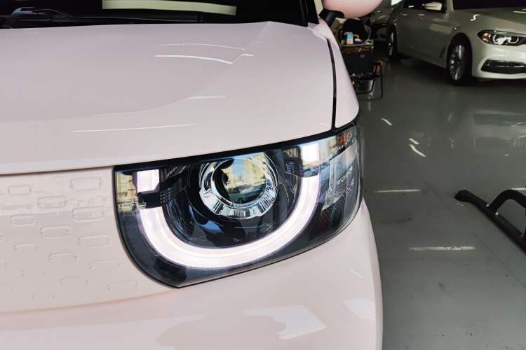 Used Chery QQ Ice Cream 2022 170km Sundae Phosphate Lithium-Ion
