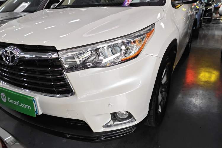 Used Toyota Highlander 2015 2.0T Two-Wheel Drive Luxury Edition 7 Seats
