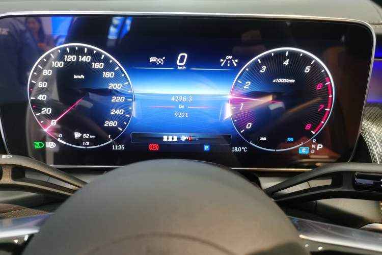 Used Mercedes-Benz GLC Coupe 2024 GLC 260 4MATIC Coupe SUV
