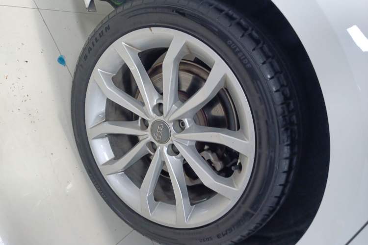 Used Audi A4L 2019 40 TFSI Fashion Edition China VI Emission Standard
