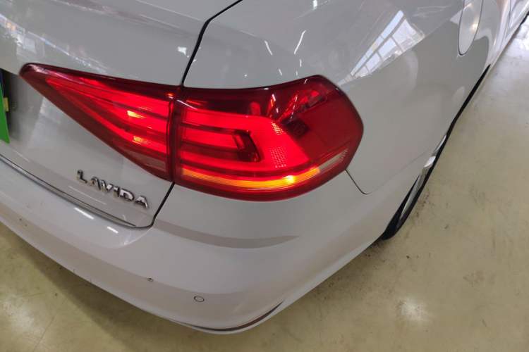 Used Volkswagen Lavida 2017 1.6L Automatic Comfort Edition