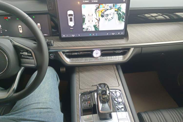 Used Tank 500 New Energy 2025 Hi4-Z
