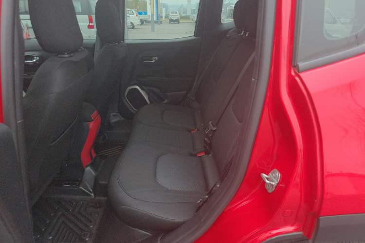 Used  Renegade 2017 180T Automatic High-Energy Version
