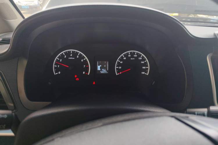 Used FORTHING Lingzhi 2023 M5 1.6L Practical Model 5 Seats
