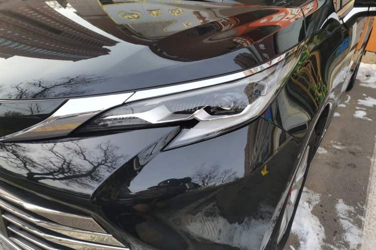 Used Toyota Sienna 2024 2.5L Hybrid Comfort Edition