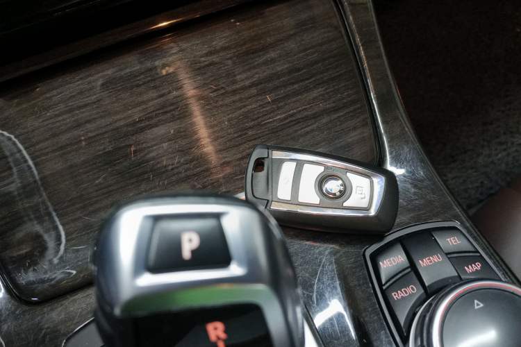 Used BMW 5 Series 2014 525Li Luxury Design Package
