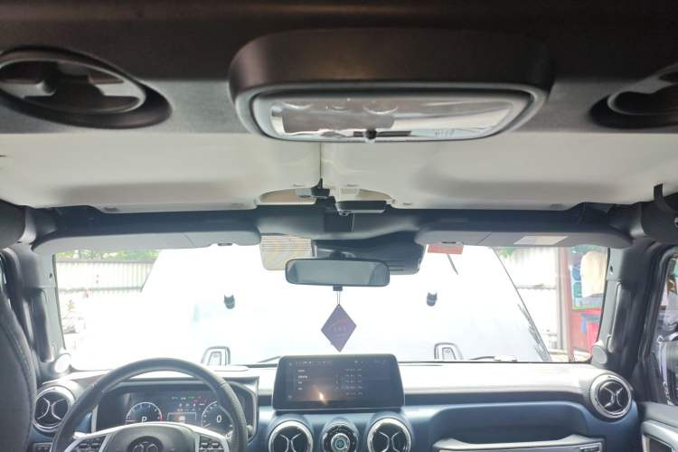 Used Beijing Auto BJ40 2019 2.3T Automatic Four-Wheel Drive Urban Hunter Edition Premium Model China VI Emission Standard
