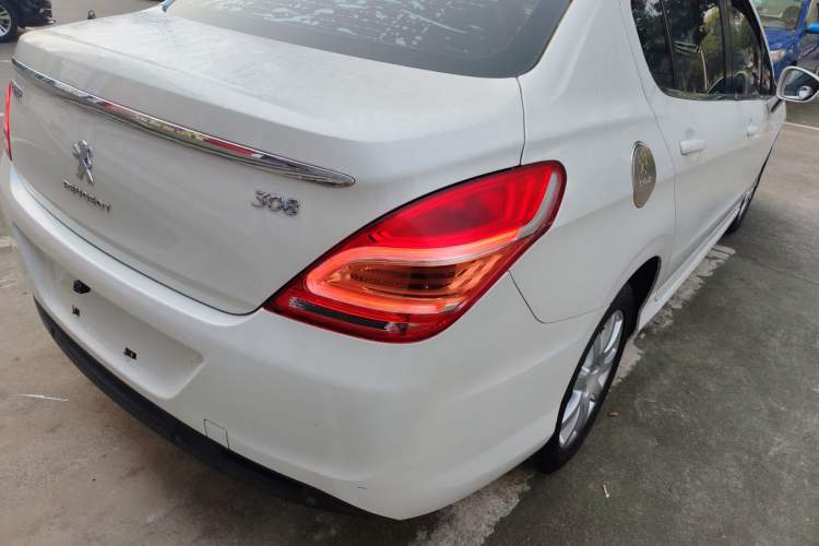 Used Peugeot 308 2014 Enjoy Edition Classic 1.6L Manual YouShang Model
