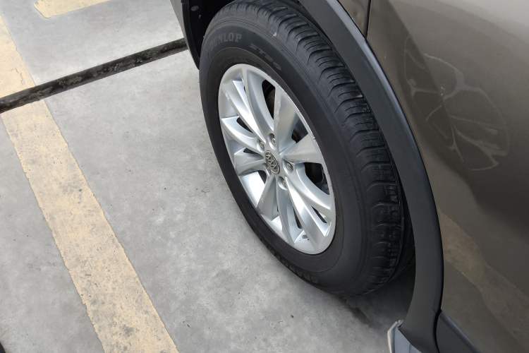 Used Buick Envision 2014 28T Four-Wheel Drive Luxury Model
