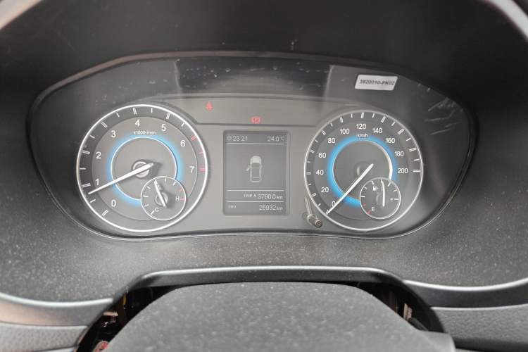 Used Dongfeng Fengon S560 2018 1.8L Manual Urban Model 7 Seats
