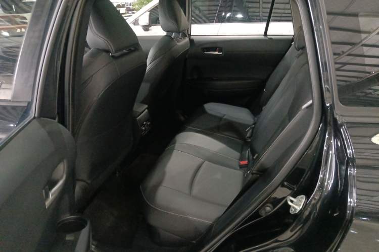 Used Toyota FRONTLANDER 2023 2.0L Smart Electric Hybrid Dual-Engine Deluxe Version
